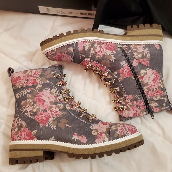 Anthropologie Cecelia New York Chance Hiking Boots - floral - Picture 9 of 16
